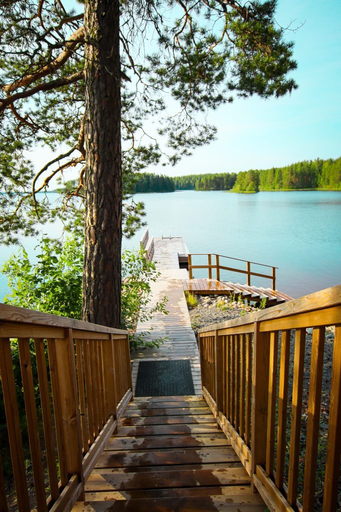 Suvannonlahden laituri ja portaat