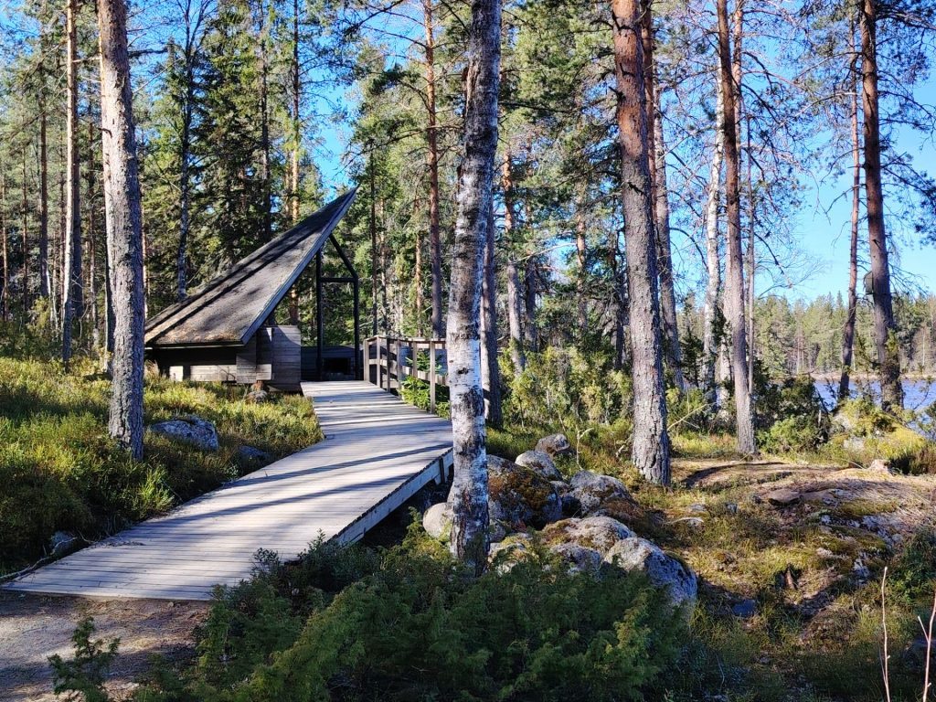 Tahkoniemi laavu